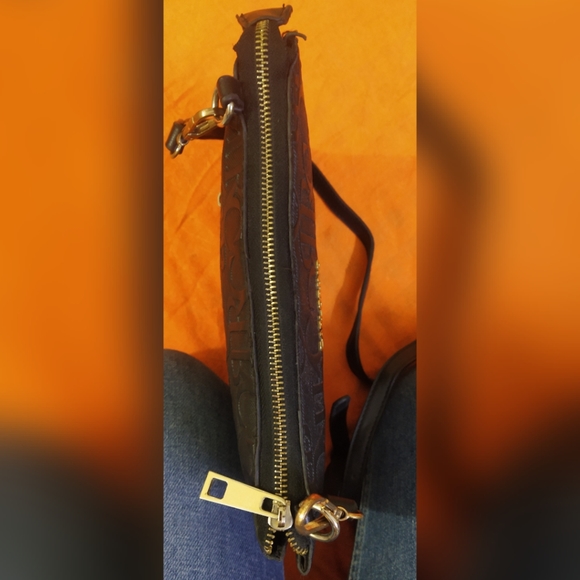 Fixed price CARLORINO Sling bag - Picture 6 of 9